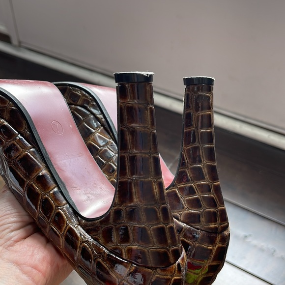 Noel Collection Brown Crocodile Size 7 Heels - Picture 6 of 7